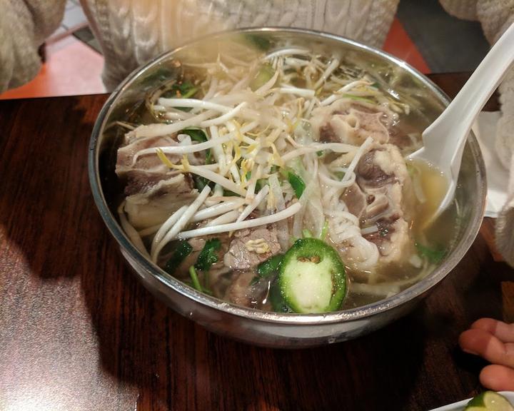 Aunty Zhong's Noodle Bar&More